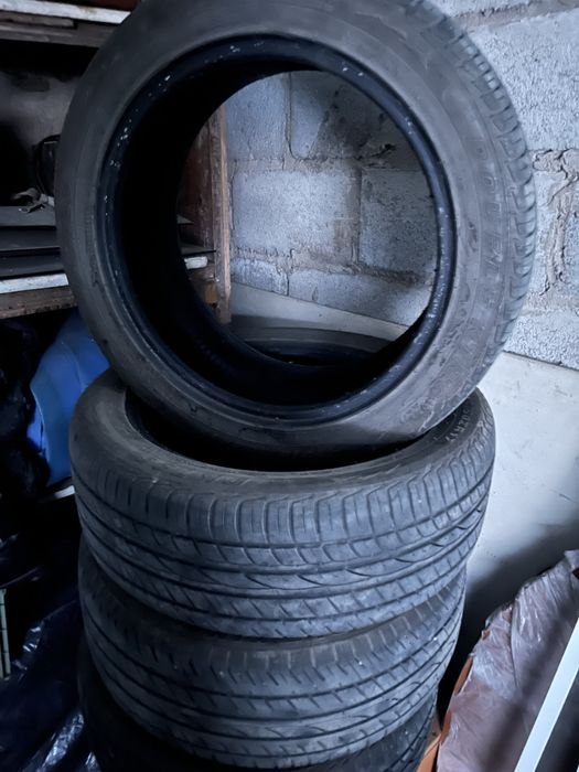 Продам летние шины  проездили пол сезона