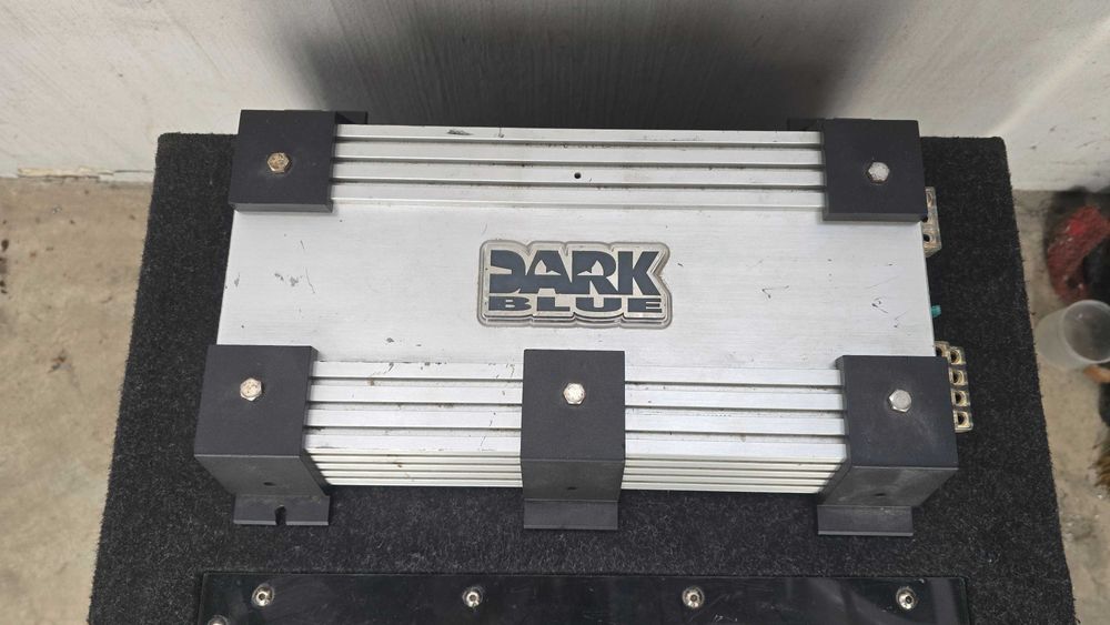 Каса Hifonics и усилвател Helix DarkBlue4