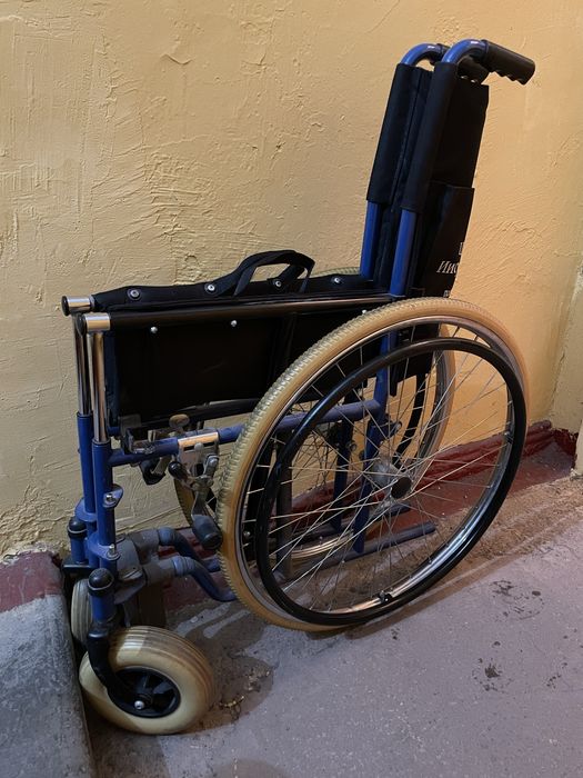 Продаю инвалидную каляску