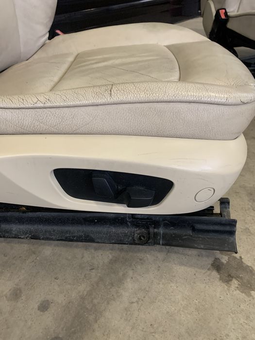 Електрически кожен салон от БМВ Е93