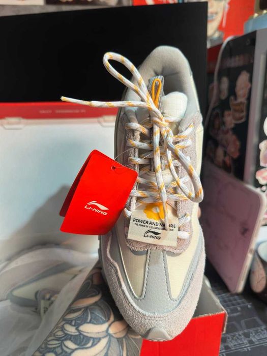 Продаются новые кроссовки Li-ning