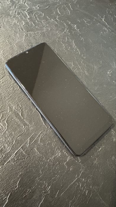ZTE Blade A35e чисто нов с гаранция, не исползван, става за всички мрежи