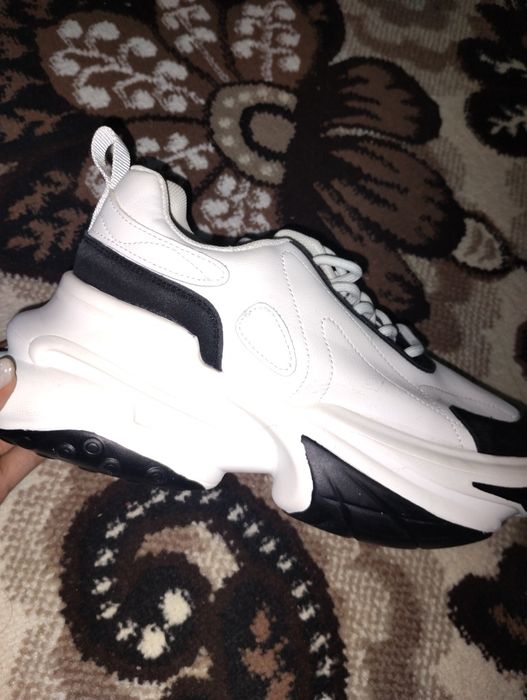 Кийилмеген аяк кийим