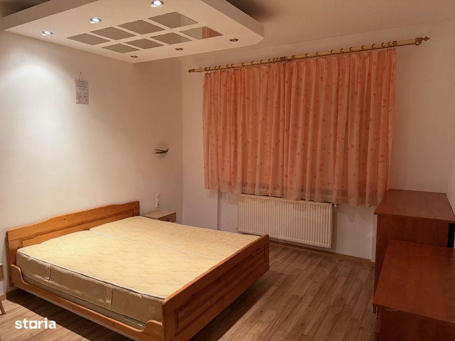 Apartament 3 camere,cu garaj,Zona Centrala