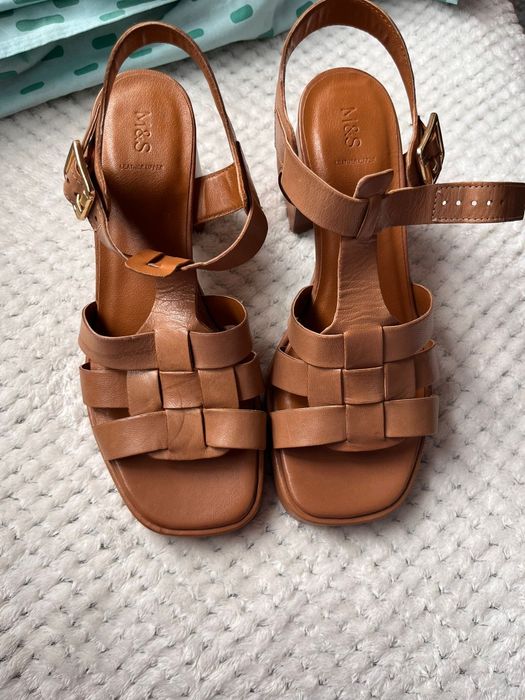 Sandale M&S, Maro
