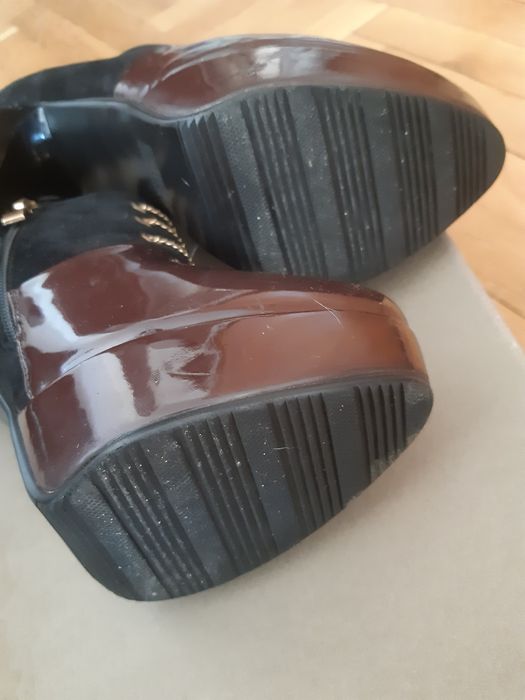 Боти, официални обувки на ток