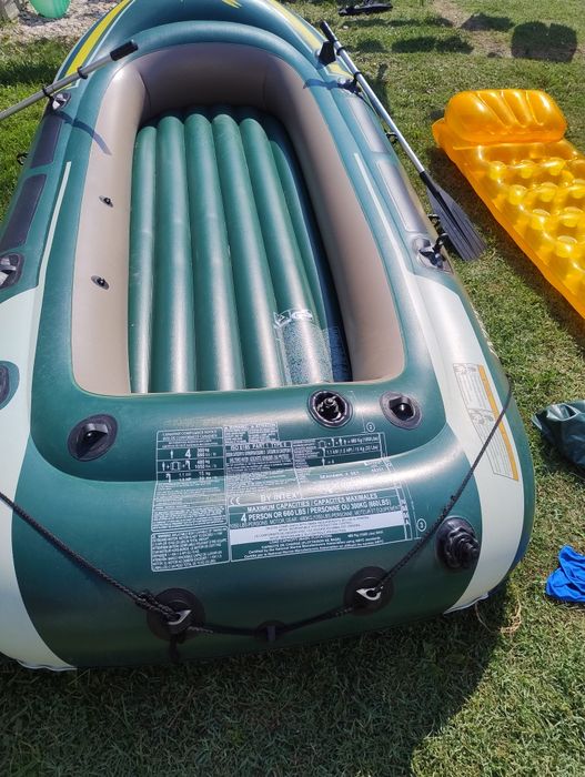 Vând barca gonflabila Intex Seahawk4