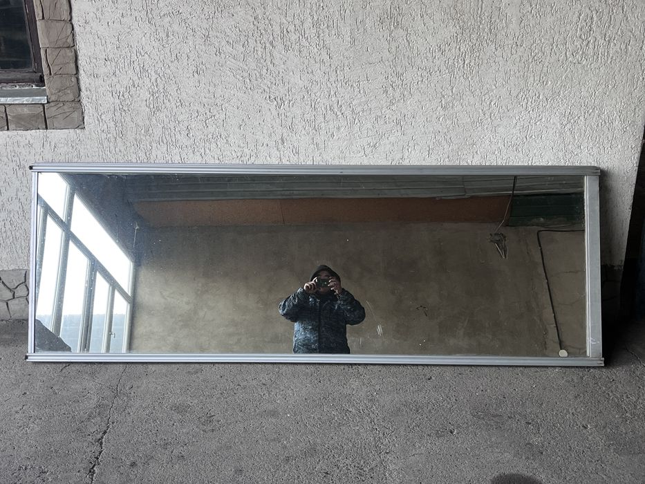 Продам целое зеркало