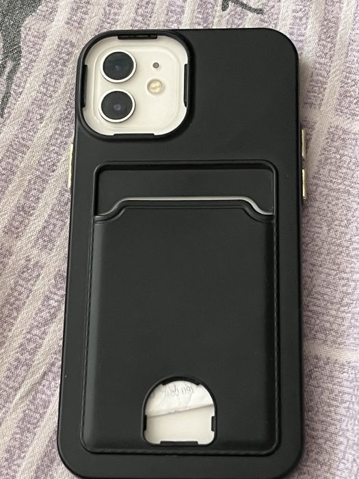 Айфон 12 в хорошем состоянии