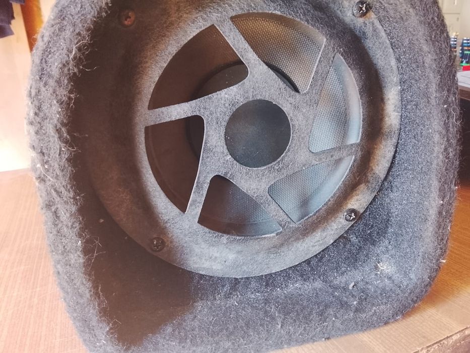 Продам  сабвуфер