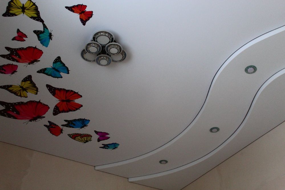 Натяжные потолки. Слив воды.