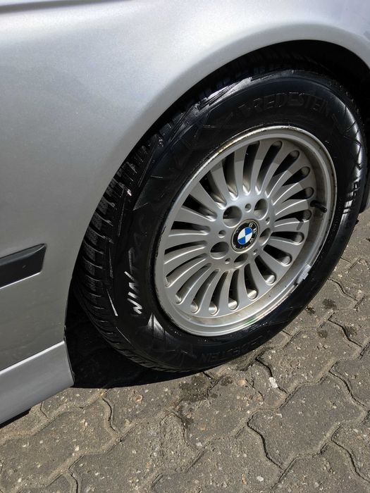 лека кола BMW e39 automatik 520i