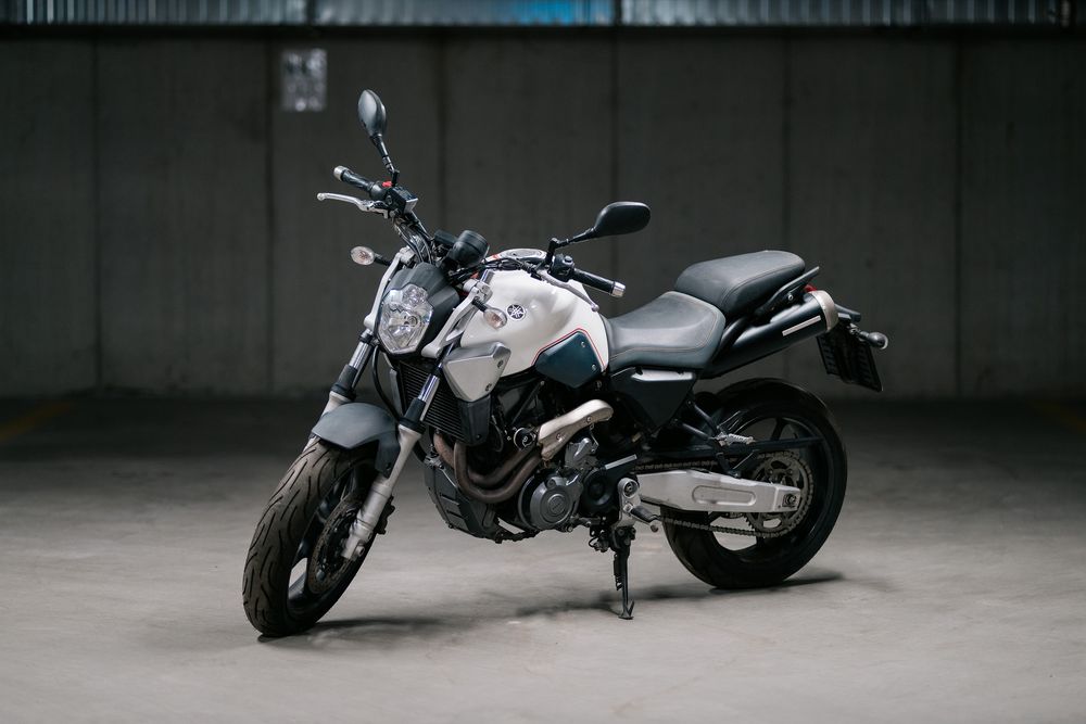 Moto Yamaha mt03 A2