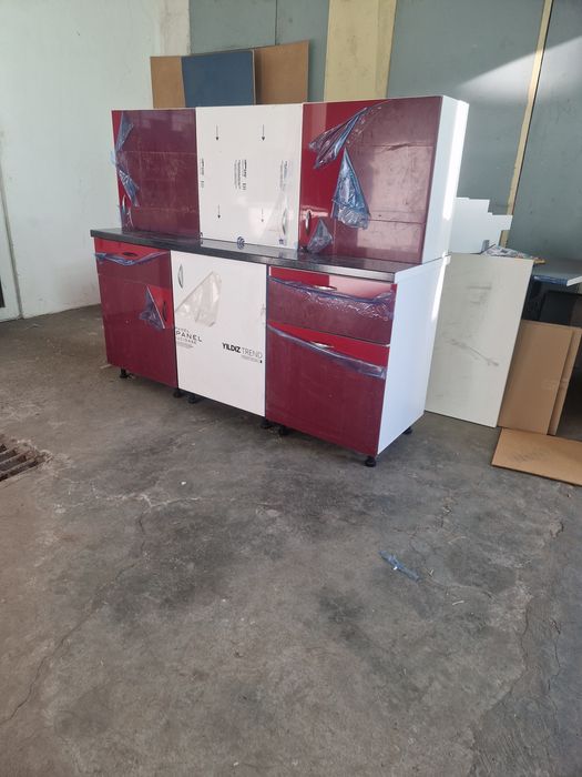 Mobilă Nouă pentru bucătării