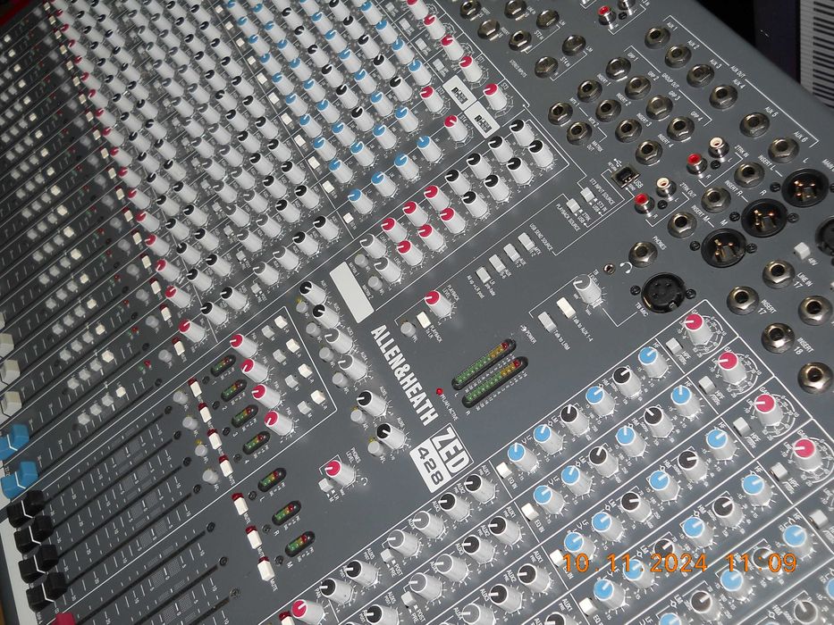 Mixer Allen&Heath 428 ZED