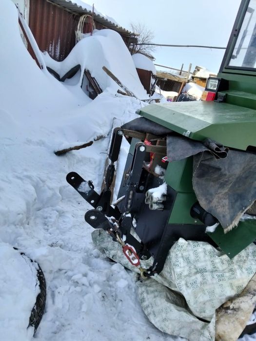 Продам фронтальный погрузчик