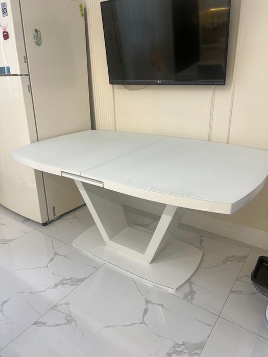 Продается стол в отличном состоянии