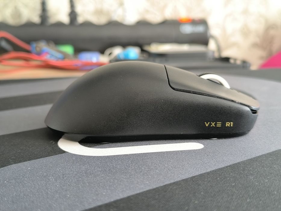 Продам мышку VXE R1 SE+