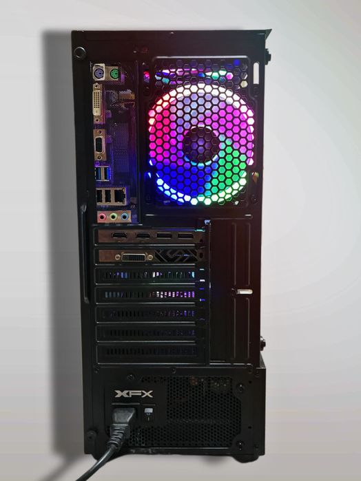 PC Gaming – Xeon E3-1240 v3 | RX 580 4GB | 16GB RAM |SSD+HDD+Garantie