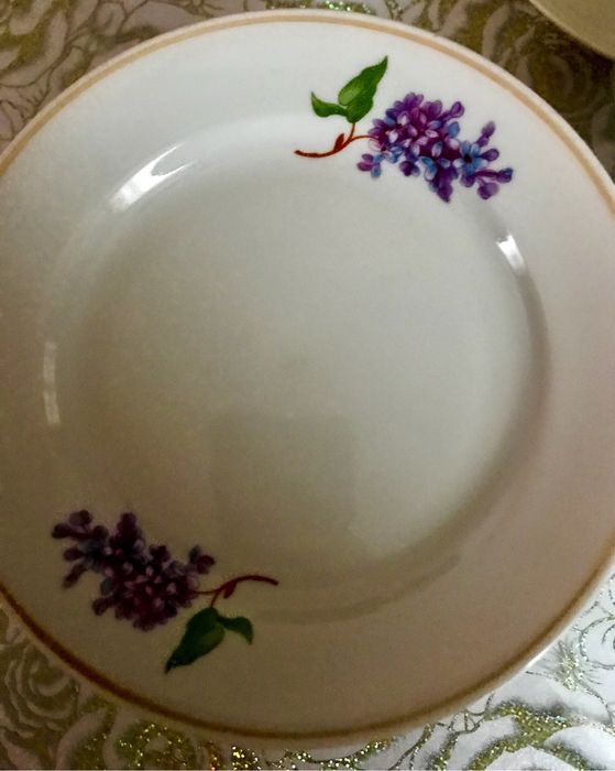 Тарелки по 300тг,