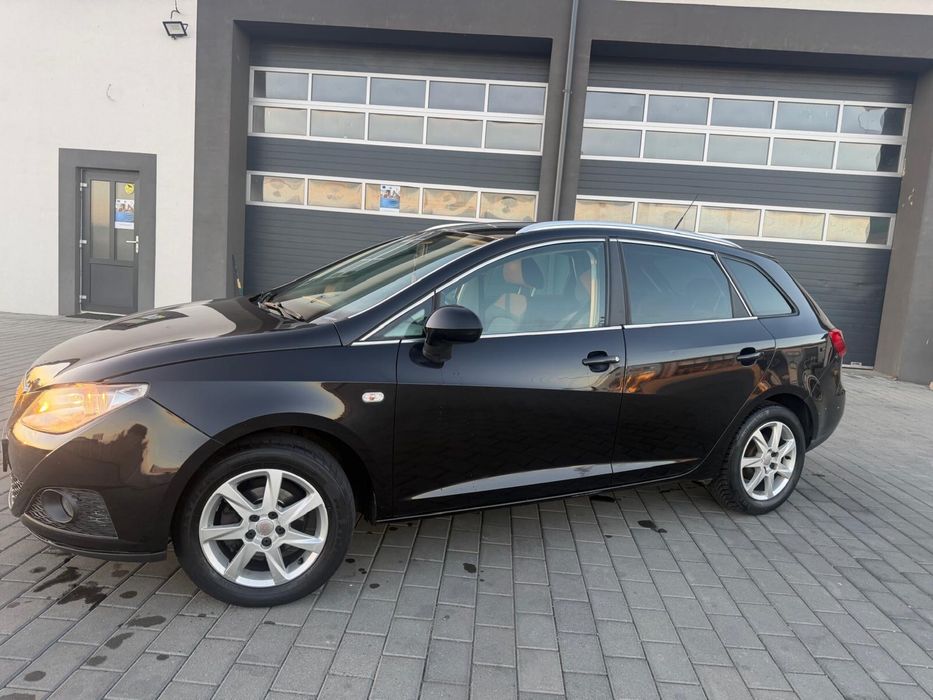 Seat Ibiza-ST Line - Ecomotive-1.2 TDI- 2012-Facelift