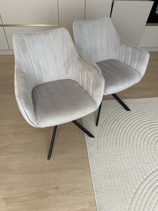 Taburet din catifea gri