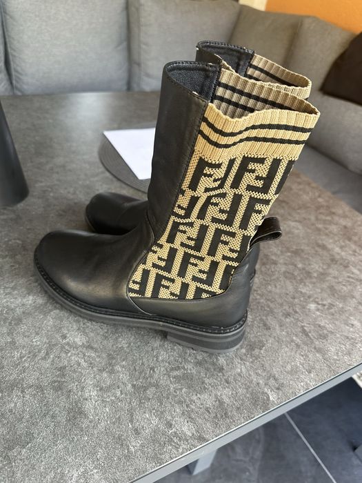 Ghete Fendi marimea 39