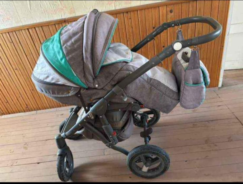 Количка бебешка запазена
