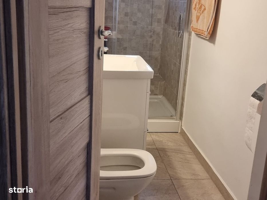 Apartament spațios cu 3 camere – Zona Policlinica Armatei, Târgoviște