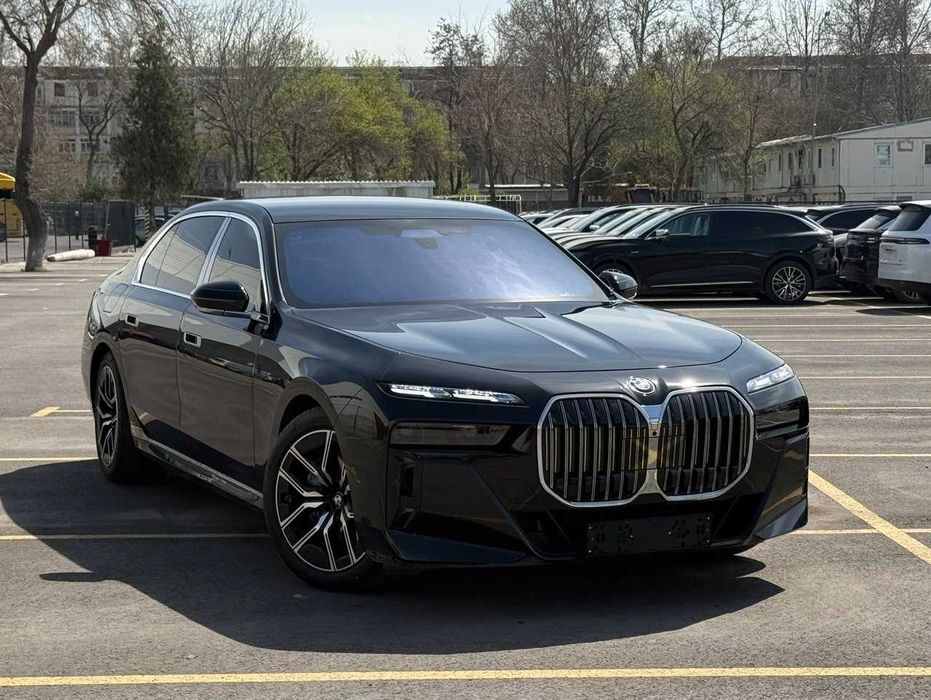 BMW 740i msport plus new