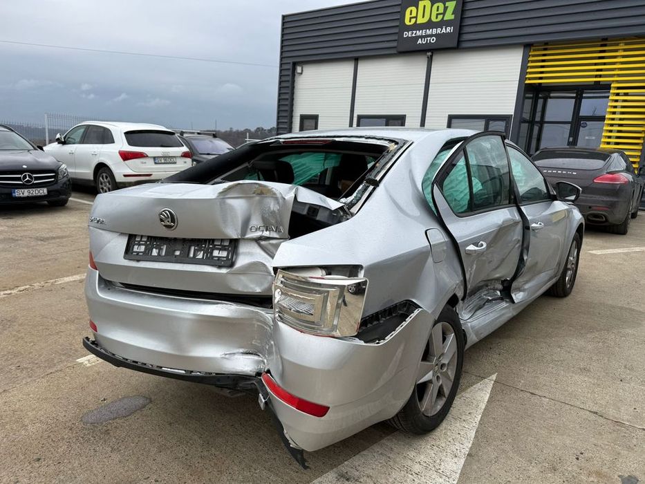 Dezmembrez / Dezmembrari / Piese / Accesorii Skoda octavia 3 2014 berlina 1.6 tdi CLHA gri volan stanga