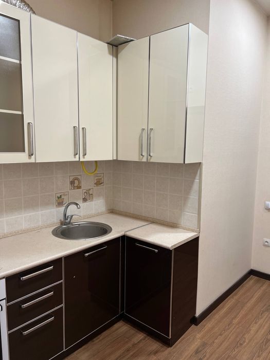 Kuxniya mebe sotiladi