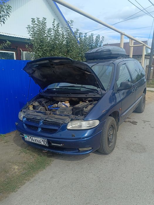 Продам Chrysler Voyager 2000г.