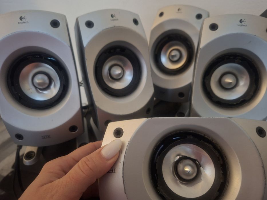 Sistem Logitech z5500 5.1 subwoofer  si 5 sateliti