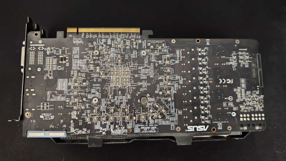 Asus AMD Radeon HD7950