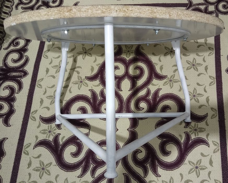 Журнальный столик