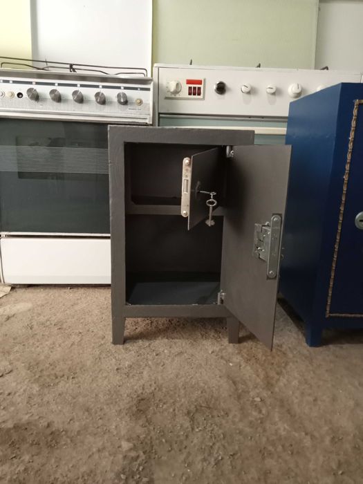 Сейфлар сотилади