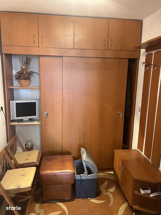 Apartament de vânzare 3 camere , zona Decebal
