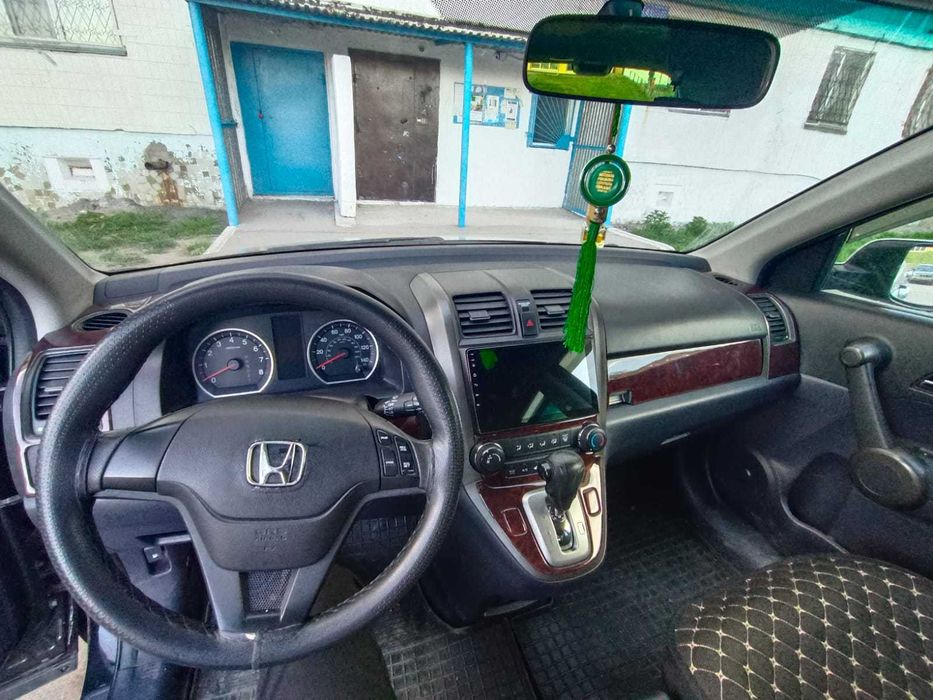 Срочно продам автомобиль " Honda CR-V"