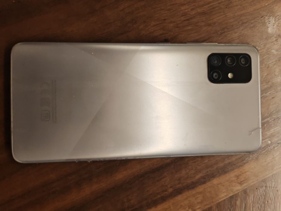 Samsung A51 смартфон