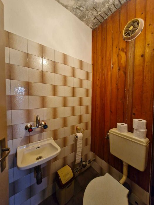 Продава се Тристаен апартамент в Ямбол, Златен рог - 98 кв.м за 1021 €/кв.м - Снимка #6