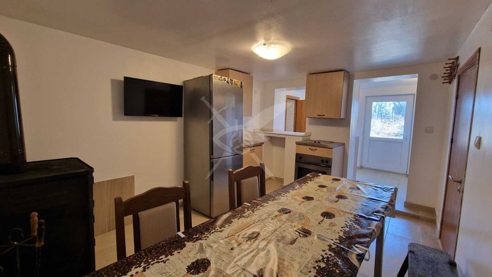 Къща в село Козичино 72100