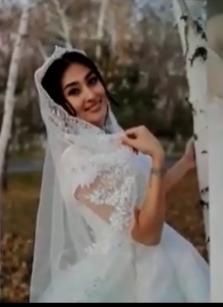 Платье срочно продам