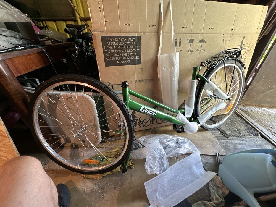Vând bicicletă nouă 28" pt adulti