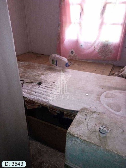 sharq 1 tarafda 1 xona tayyor kvartira sotiladi №3543