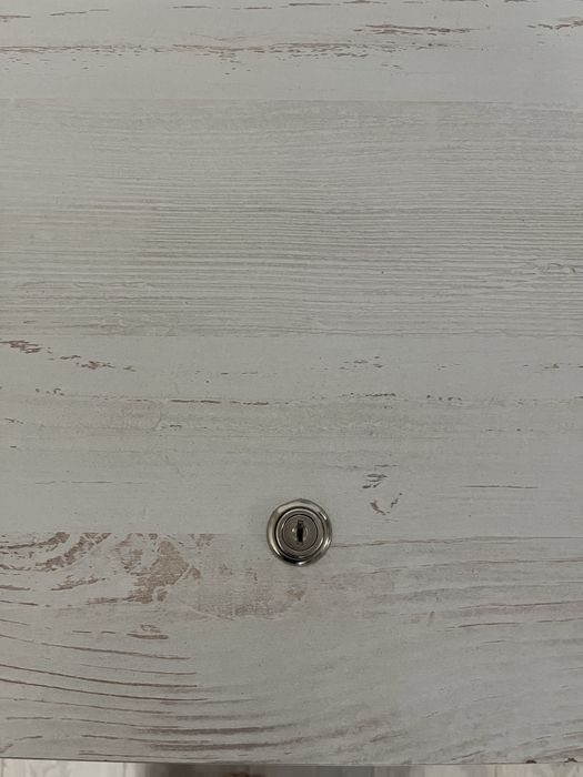 Сандық сатылады