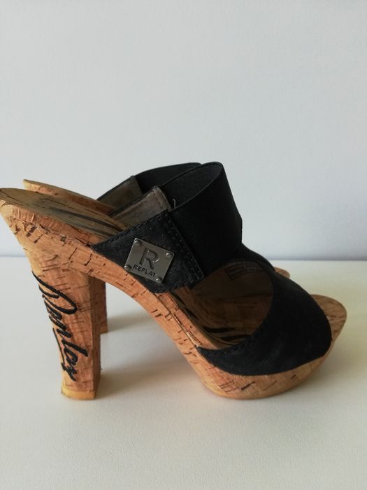 Продавам три чифта дамски сандали