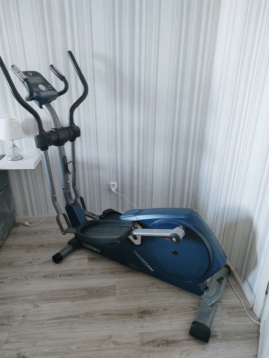 Продам Эллиптический тренажер.