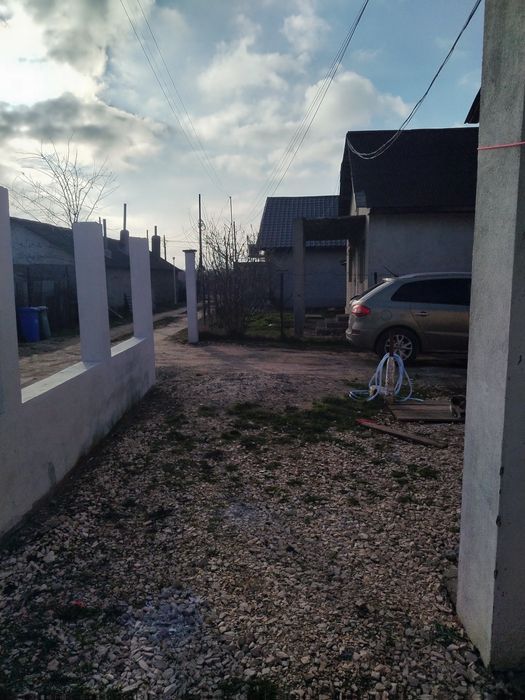 Vând casă cu mansardă
