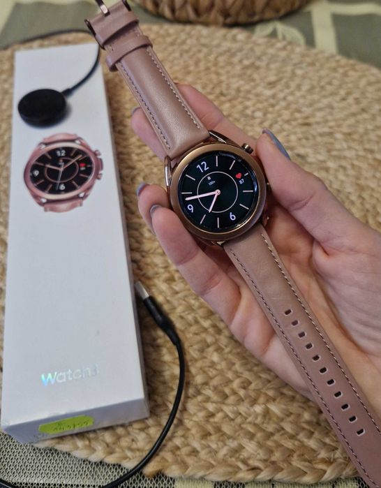 Samsung Galaxy Watch 3, 41mm. Дамски смарт часовник.